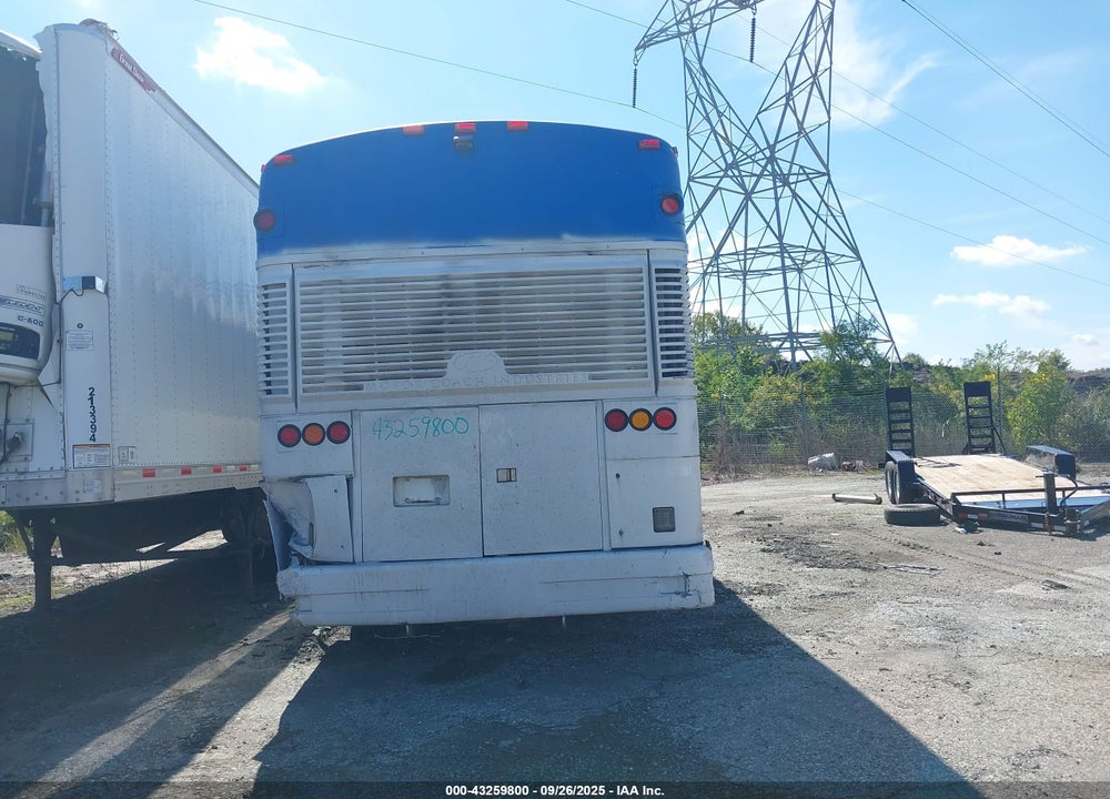 2002 MOTOR COACH INDUSTRIES TRANSIT BUS VIN: 1M8PDMPA52P054463