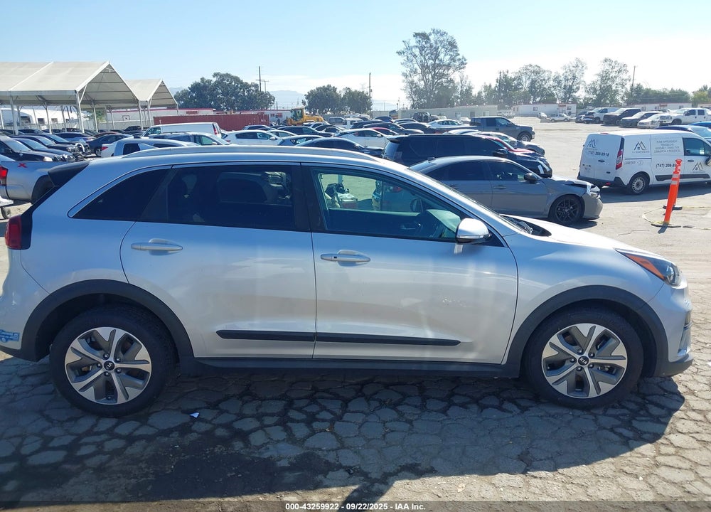 2020 KIA NIRO VIN: KNDCC3LGXL5036137