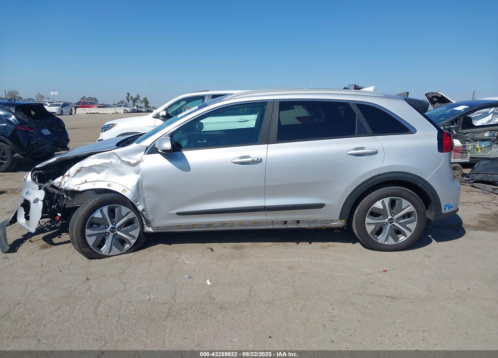2020 KIA NIRO VIN: KNDCC3LGXL5036137