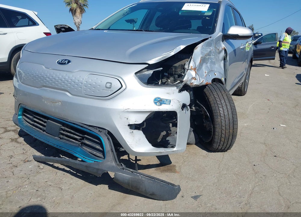 2020 KIA NIRO VIN: KNDCC3LGXL5036137
