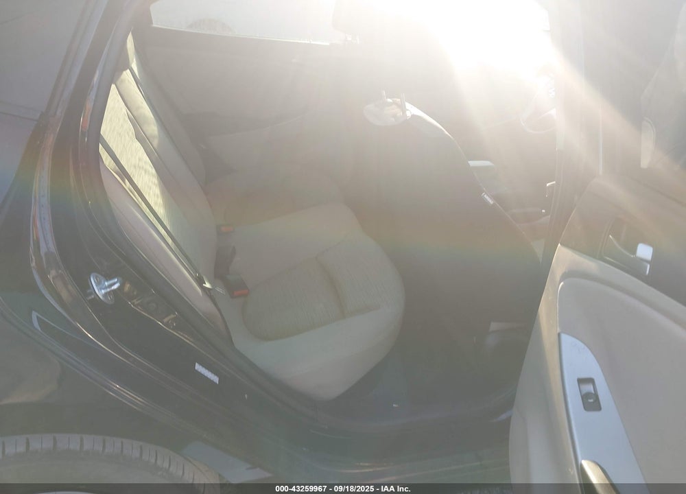 2017 HYUNDAI ACCENT VIN: KMHCT4AE2HU272376