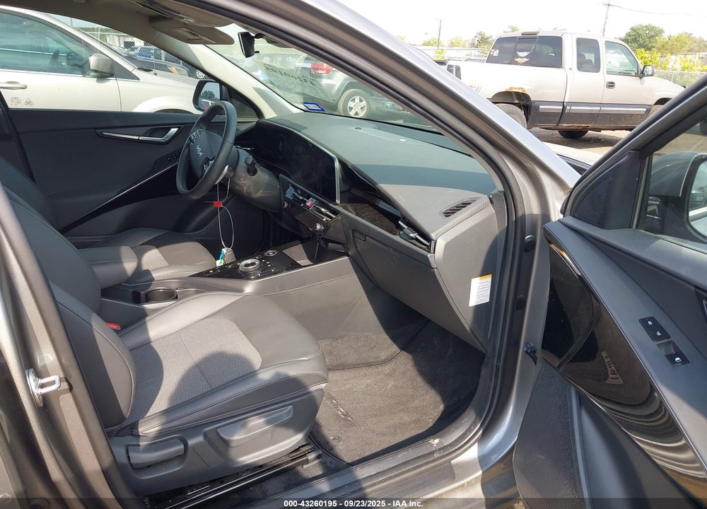 2024 KIA NIRO VIN: KNDCR3L11R5101931