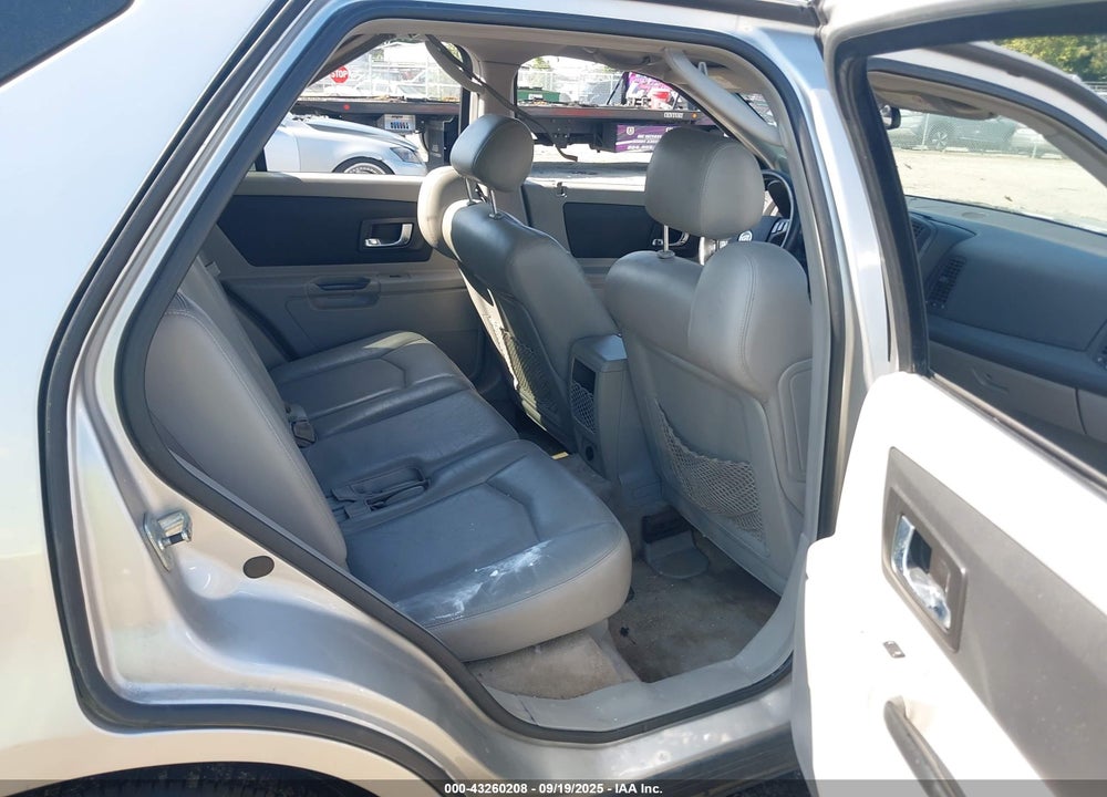 2006 CADILLAC SRX V6 VIN: 1GYEE637460181075