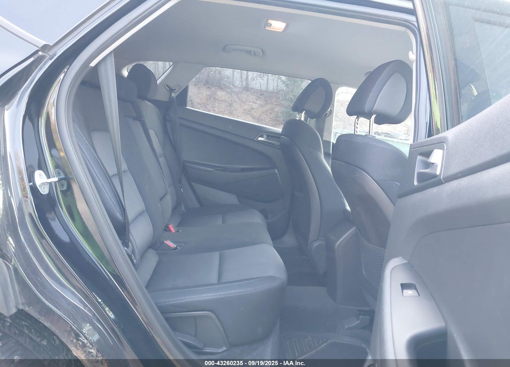 2016 HYUNDAI TUCSON VIN: KM8J3CA4XGU022553