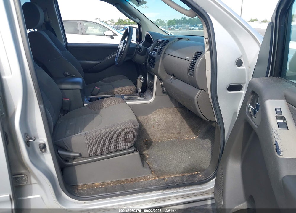2005 NISSAN PATHFINDER XE VIN: 5N1AR18U55C761860