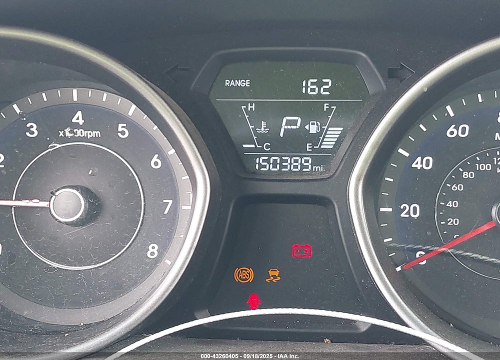 2016 HYUNDAI ELANTRA VIN: 5NPDH4AE3GH687161