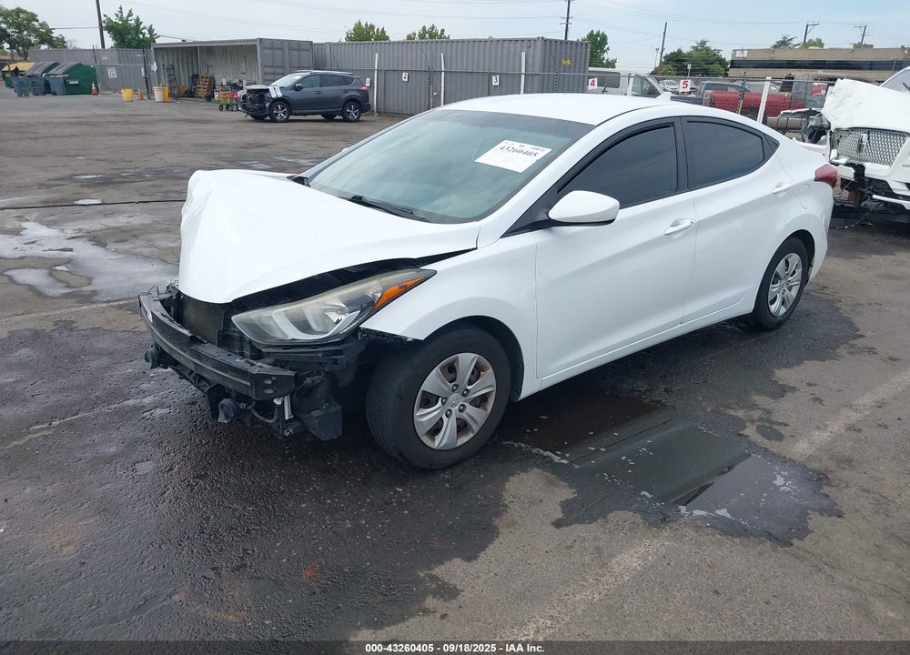 2016 HYUNDAI ELANTRA VIN: 5NPDH4AE3GH687161