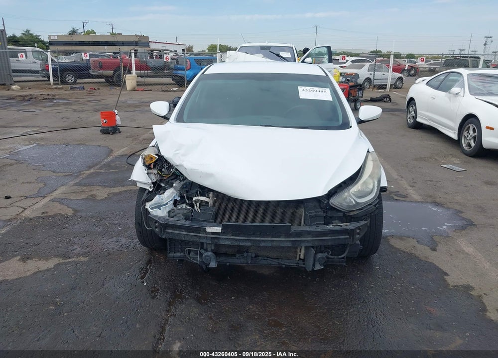 2016 HYUNDAI ELANTRA VIN: 5NPDH4AE3GH687161