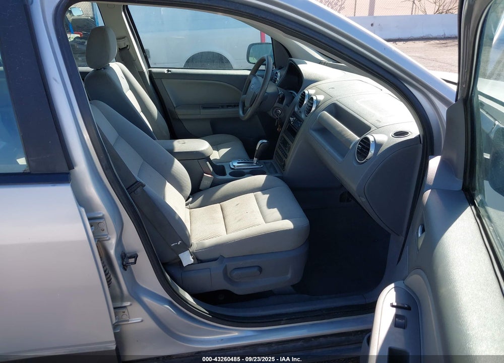 2005 FORD FREESTYLE SE VIN: 1FMZK01135GA37188