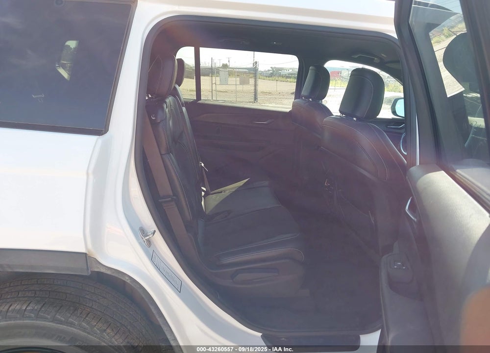 2024 JEEP GRAND CHEROKEE L VIN: 1C4RJKAG5R8517336