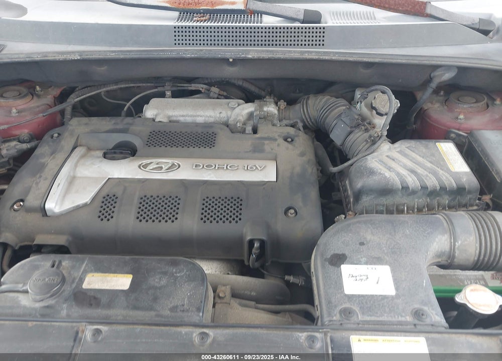 2005 HYUNDAI TUCSON GL VIN: KM8JM12B15U107177