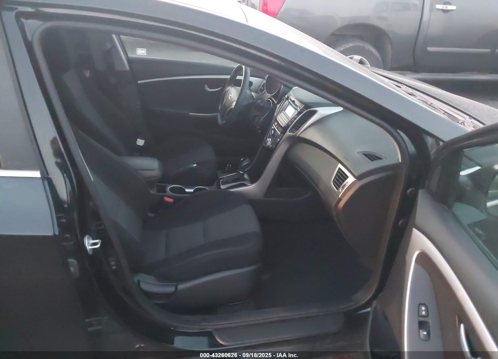 2016 HYUNDAI ELANTRA VIN: KMHD35LH1GU300295