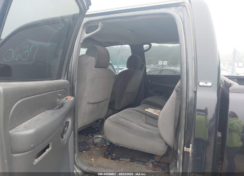 2005 GMC SIERRA K2500 HEAVY DUTY VIN: 1GTHK23215F862086