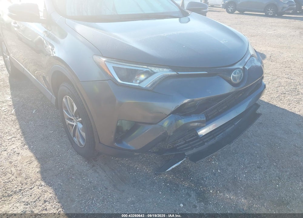 2018 TOYOTA RAV4 HYBRID XLE VIN: JTMRJREV0JD185691