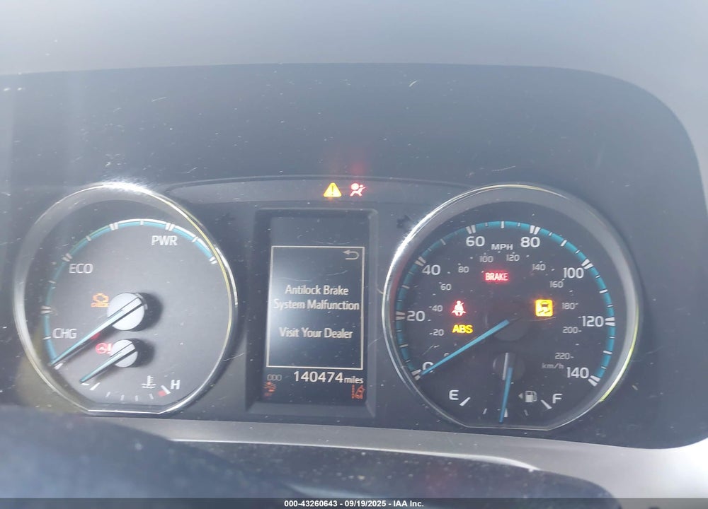 2018 TOYOTA RAV4 HYBRID XLE VIN: JTMRJREV0JD185691