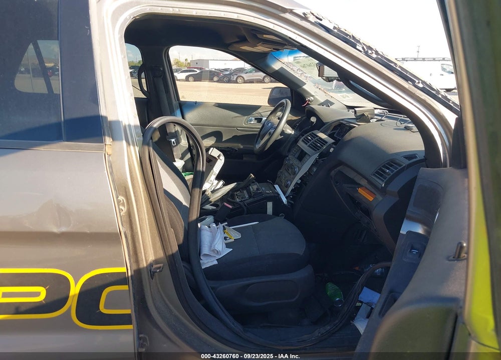2014 FORD POLICE INTERCEPTOR UTILITY VIN: 1FM5K8AR8EGA44799