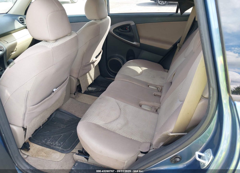 2008 TOYOTA RAV4 VIN: JTMZD33V885108529
