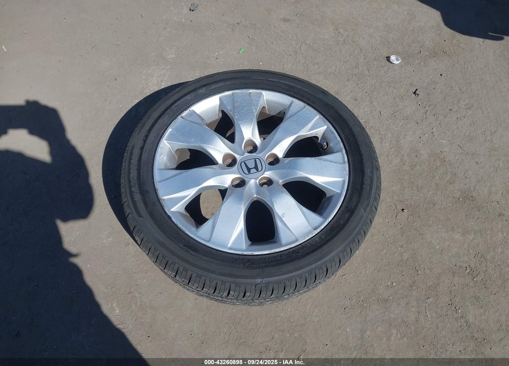 2009 HONDA ACCORD VIN: 1HGCP26829A067175