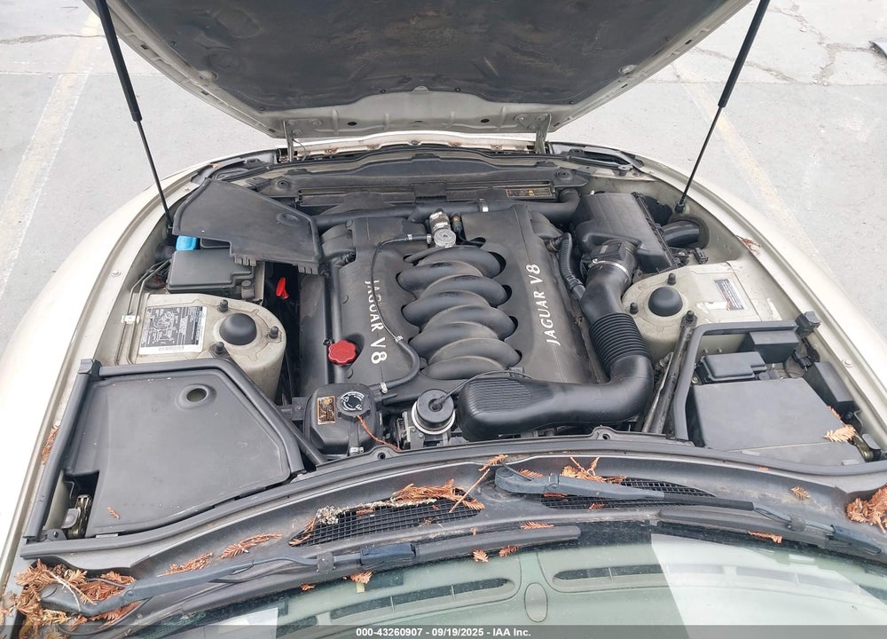 1998 JAGUAR XK8 VIN: SAJGX2245WC025507