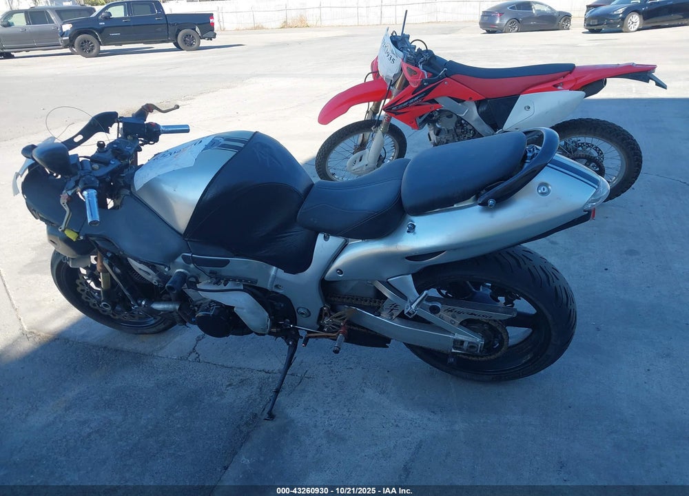 2006 SUZUKI GSX1300 R VIN: JS1GW71AX62112986