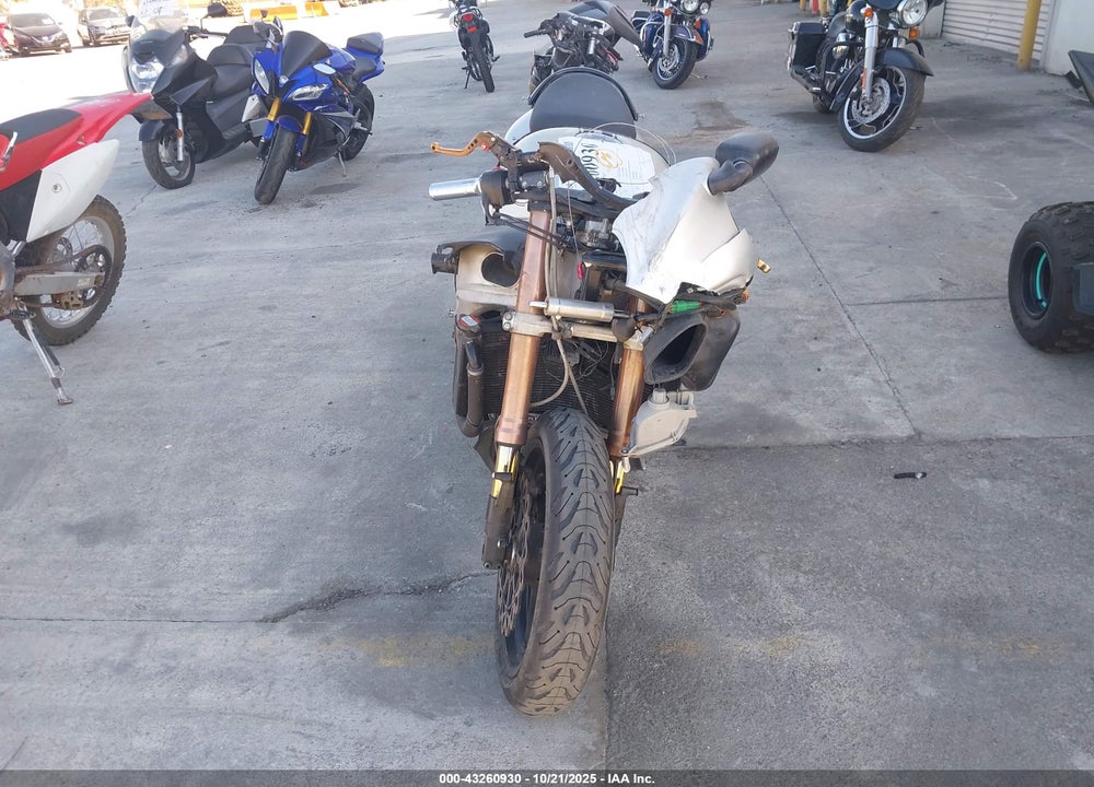 2006 SUZUKI GSX1300 R VIN: JS1GW71AX62112986