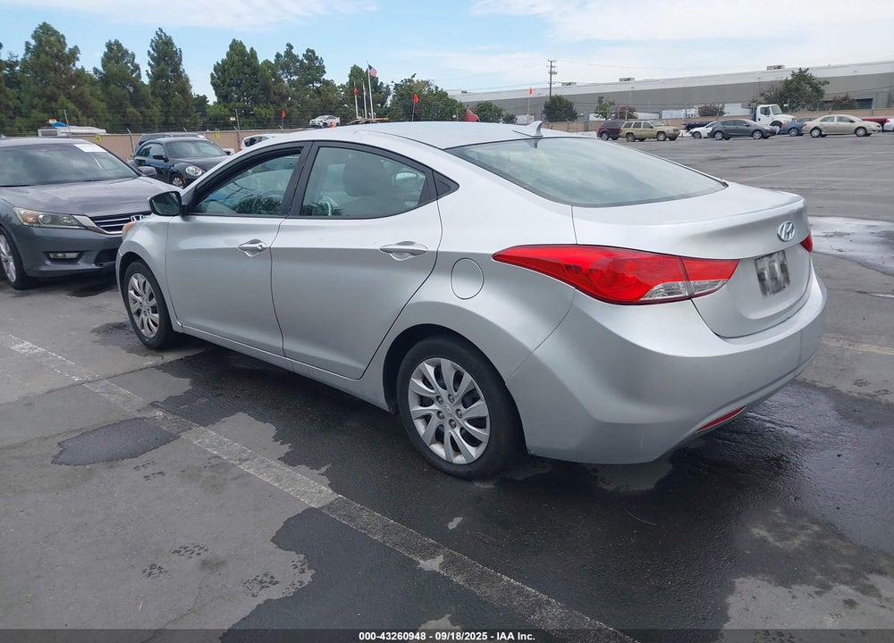 2013 HYUNDAI ELANTRA GLS VIN: 5NPDH4AE7DH158887