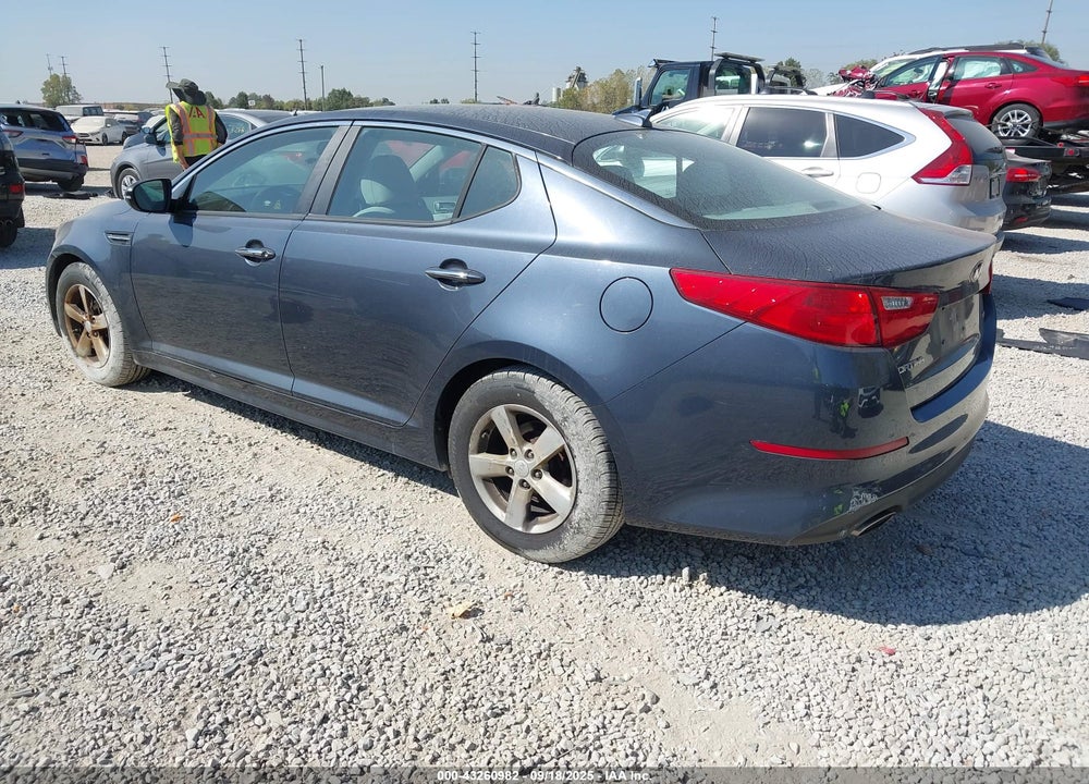 2015 KIA OPTIMA VIN: KNAGM4A7XF5547372
