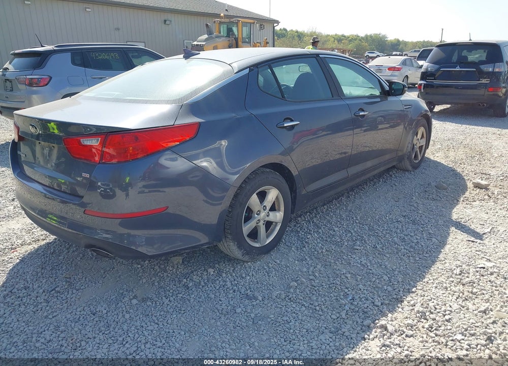 2015 KIA OPTIMA VIN: KNAGM4A7XF5547372