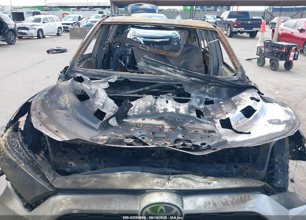 2019 TOYOTA RAV4 VIN: 2T3W1RFV7KW004737