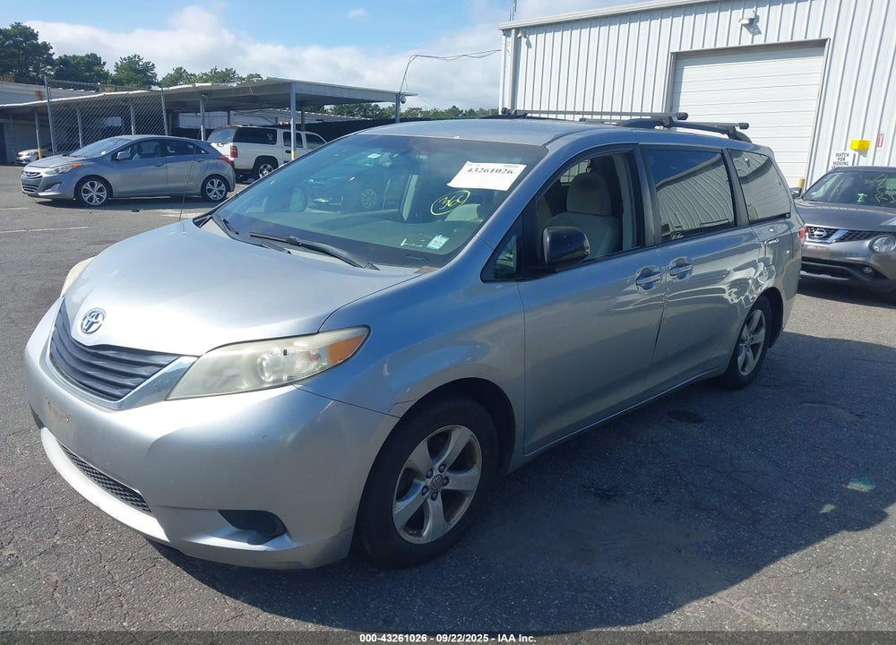 2011 TOYOTA SIENNA LE V6 VIN: 5TDKK3DC3BS071170