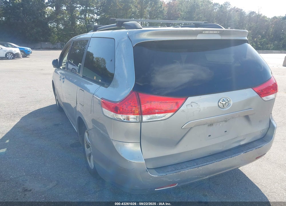 2011 TOYOTA SIENNA LE V6 VIN: 5TDKK3DC3BS071170