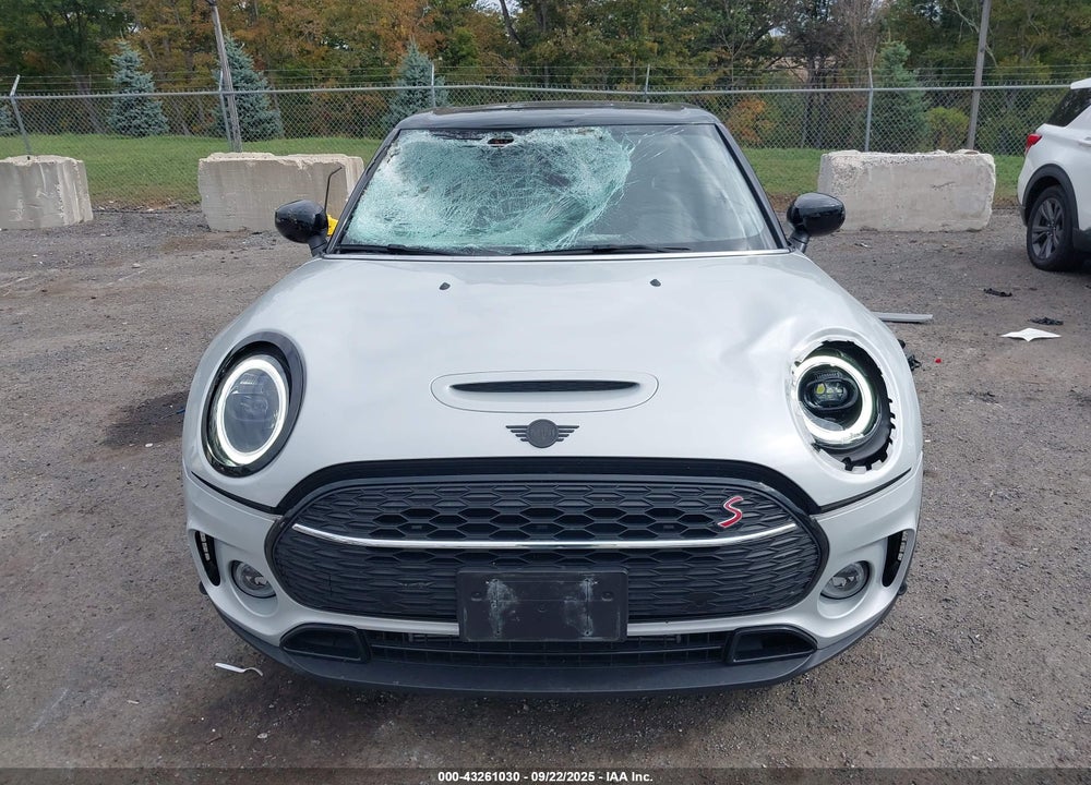 2022 MINI COOPER CLUBMAN VIN: WMWXJ1C01N2R90968