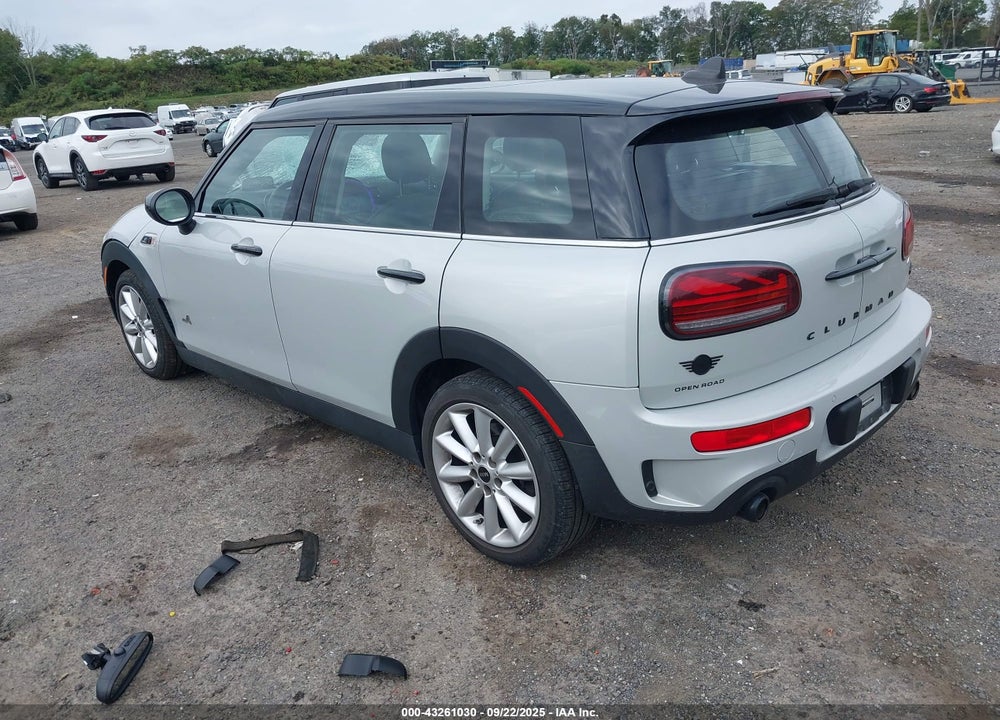 2022 MINI COOPER CLUBMAN VIN: WMWXJ1C01N2R90968