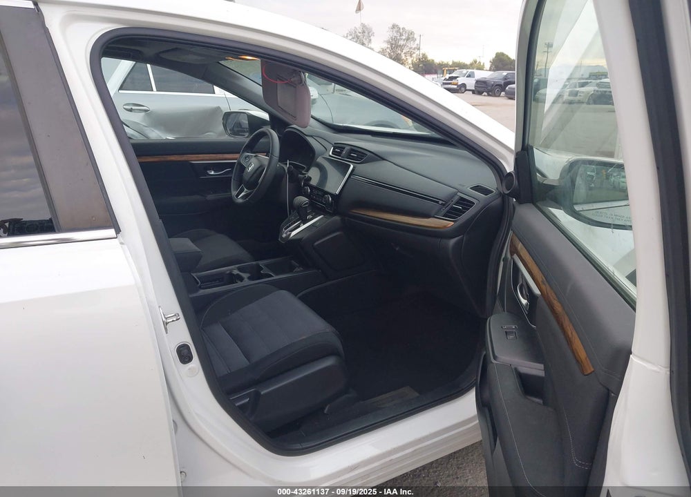 2018 HONDA CRV VIN: 2HKRW2H52JH621164
