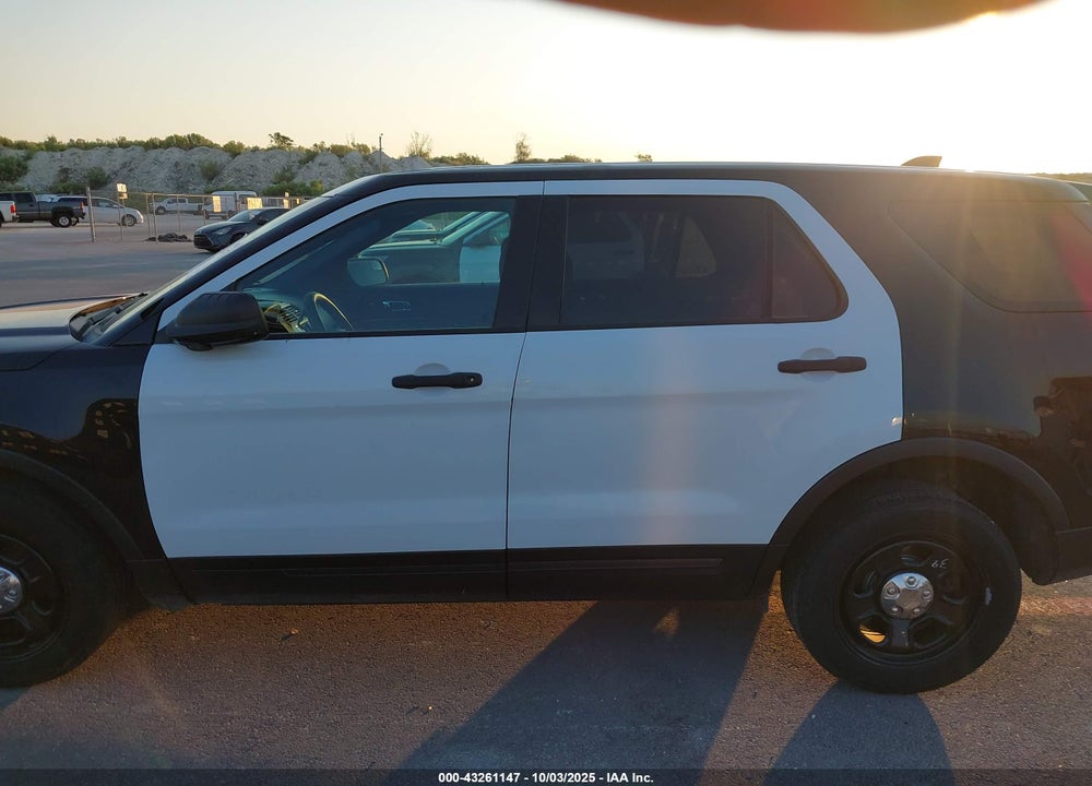 2017 FORD POLICE INTERCEPTOR UTILITY VIN: 1FM5K8AT2HGB82807