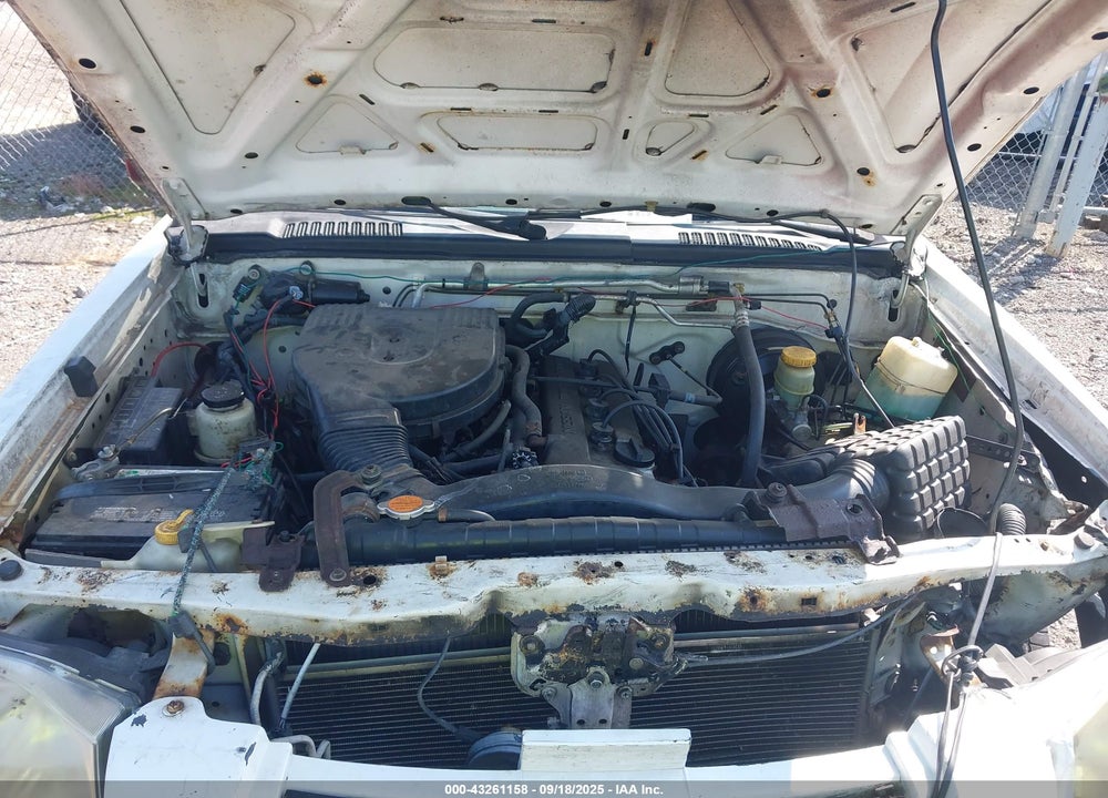 2002 NISSAN FRONTIER XE VIN: 1N6DD26S12C342923