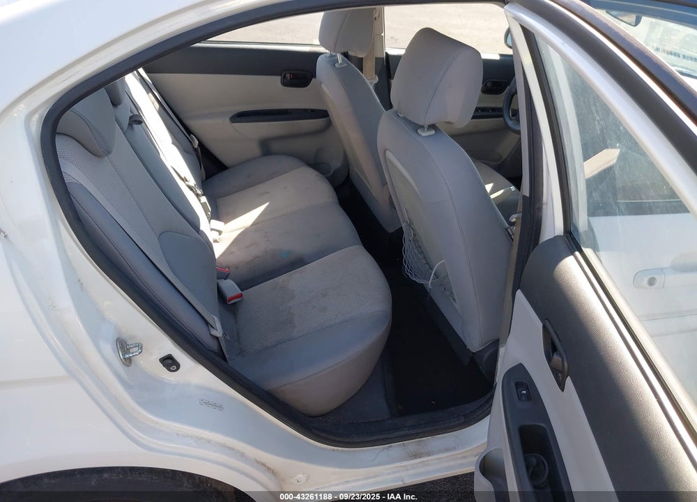2010 HYUNDAI ACCENT VIN: KMHCN4AC1AU500270