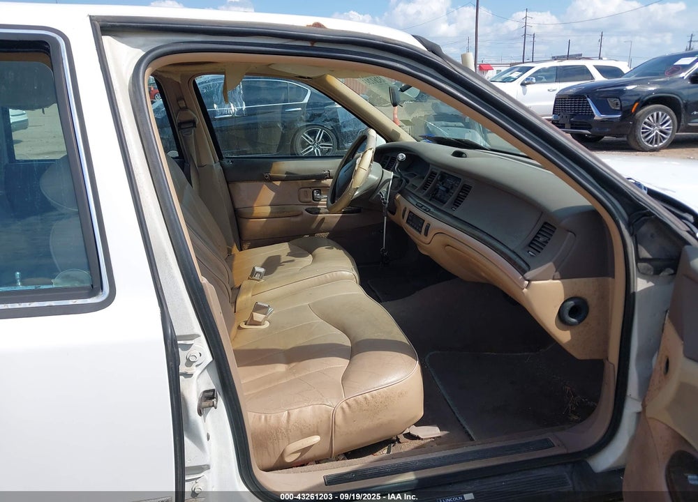 1997 LINCOLN TOWN CAR EXECUTIVE VIN: 1LNLM81W7VY713047