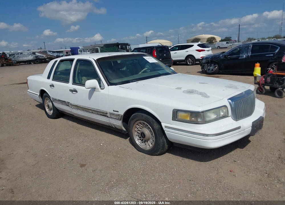 1997 LINCOLN TOWN CAR EXECUTIVE VIN: 1LNLM81W7VY713047