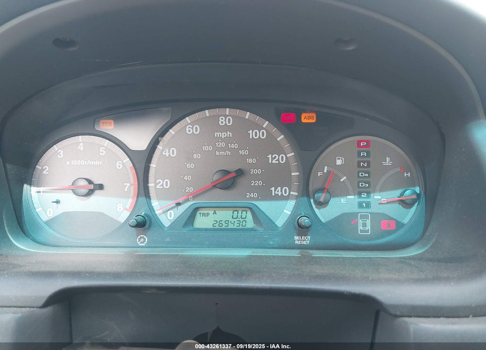 2001 HONDA ACCORD 3.0 EX VIN: 1HGCG22581A008681