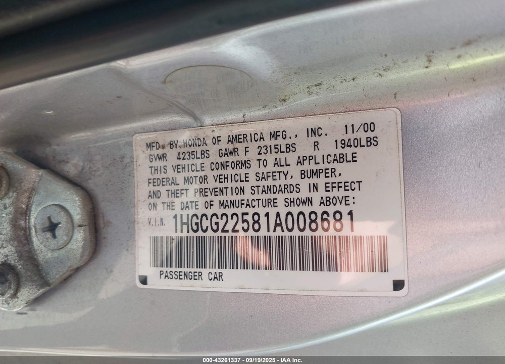 2001 HONDA ACCORD 3.0 EX VIN: 1HGCG22581A008681