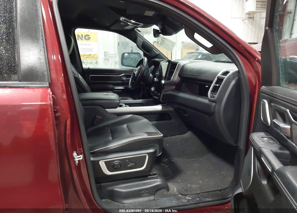2023 RAM 1500 LAIE  4X4 5'7 BOX VIN: 1C6SRFJT5PN519804