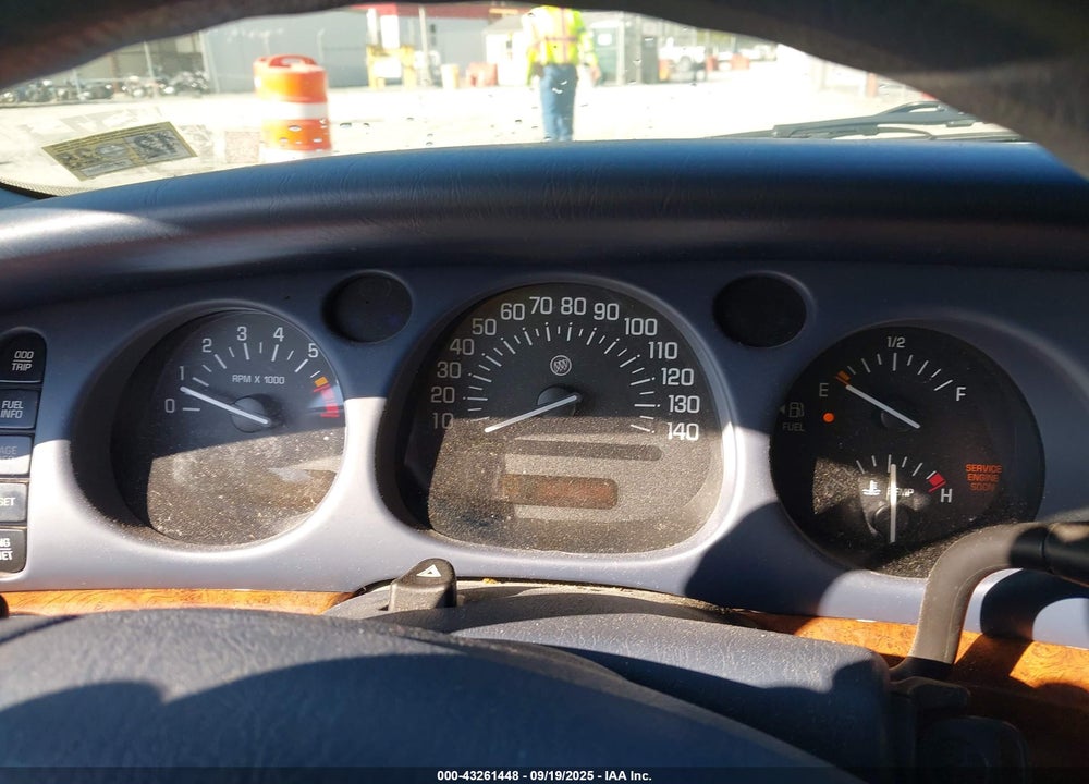 2001 BUICK LESABRE LIMITED VIN: 1G4HR54K81U218310