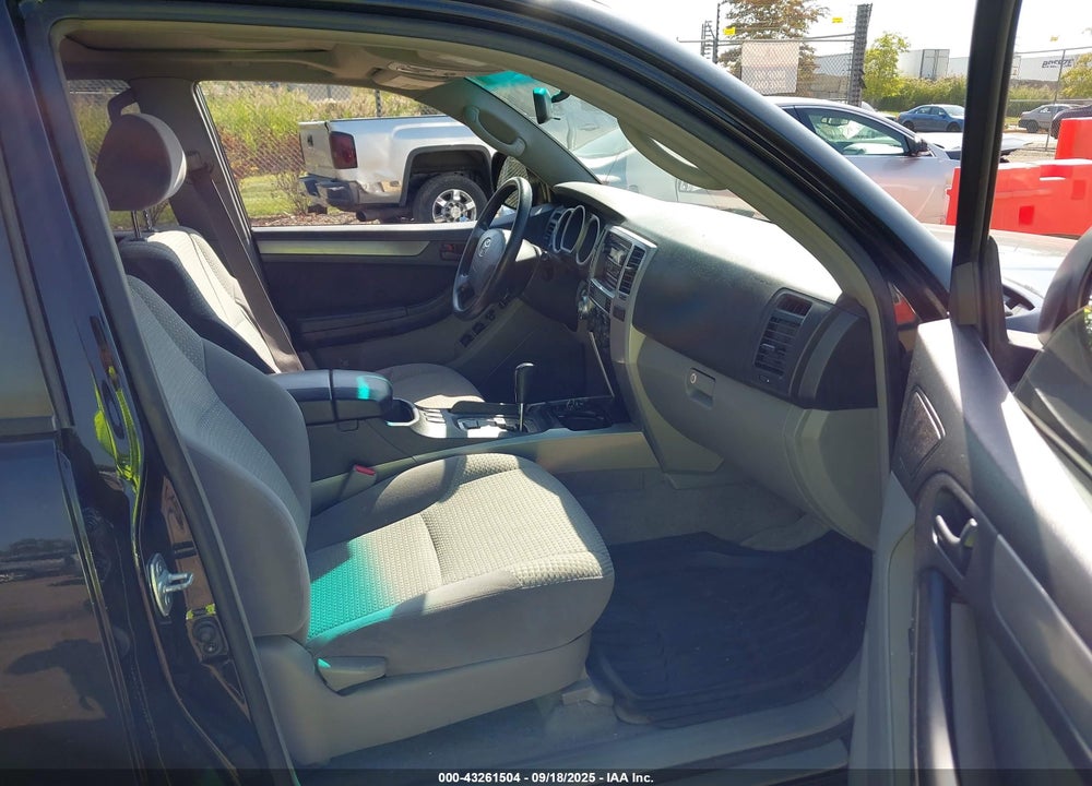 2005 TOYOTA 4RUNNER SR5 V6 VIN: JTEBU14R550059284