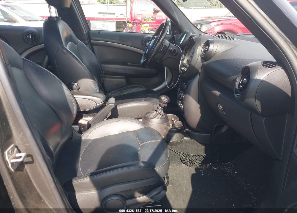 2013 MINI COUNTRYMAN VIN: WMWZC3C50DWP22981