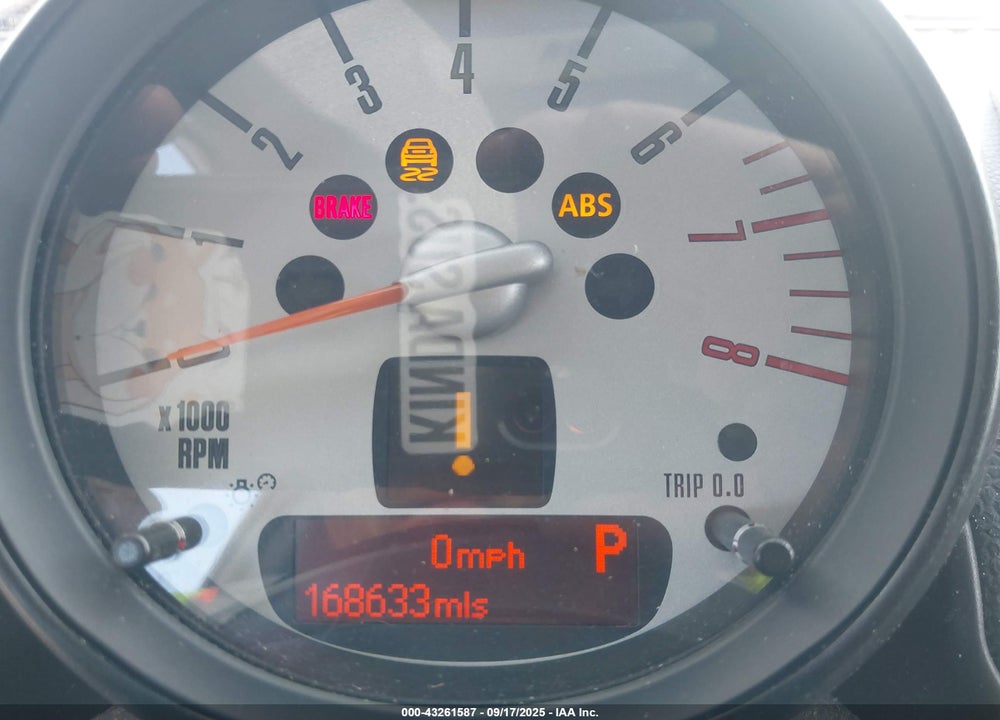 2013 MINI COUNTRYMAN VIN: WMWZC3C50DWP22981