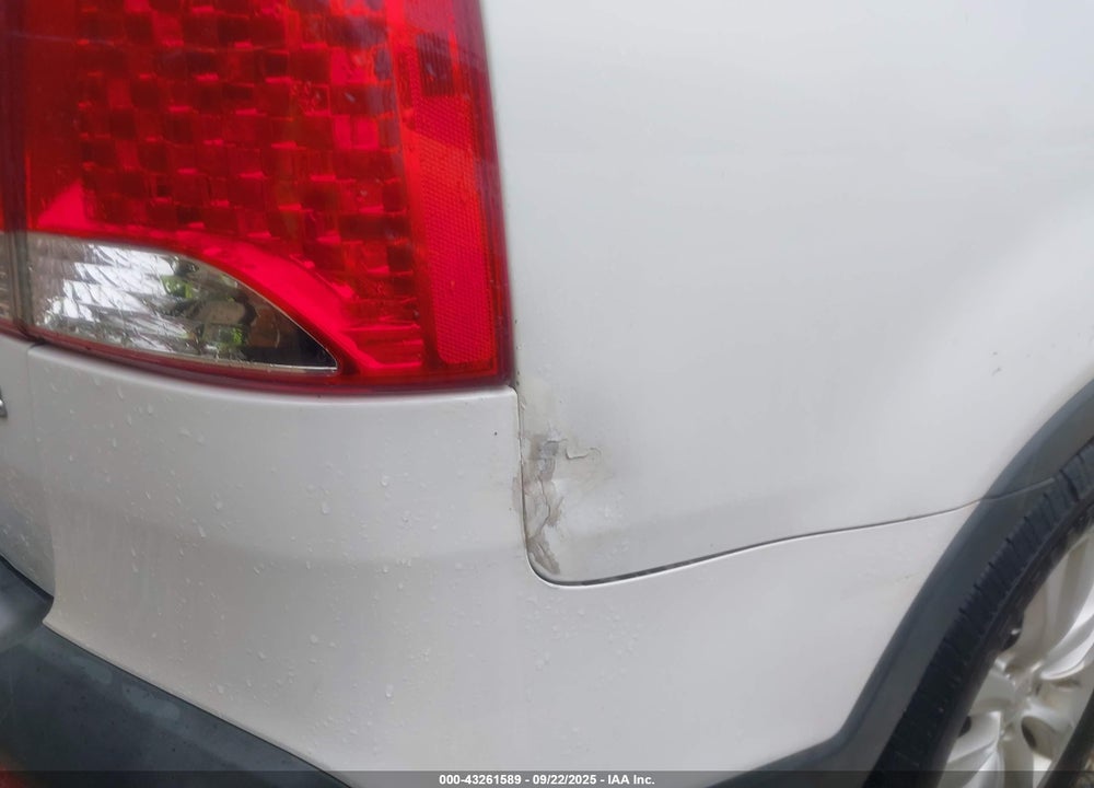 2011 KIA SORENTO VIN: 5XYKUDA23BG041966
