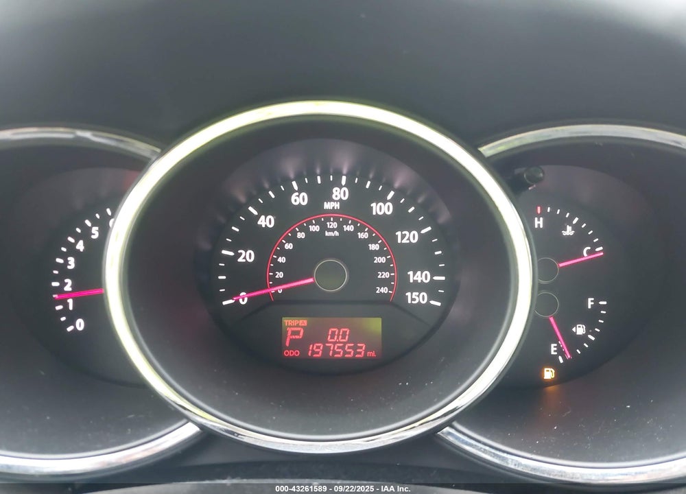 2011 KIA SORENTO VIN: 5XYKUDA23BG041966