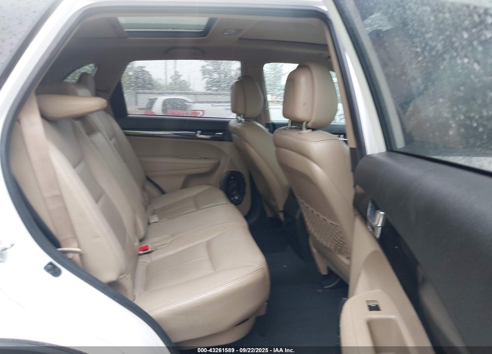2011 KIA SORENTO VIN: 5XYKUDA23BG041966