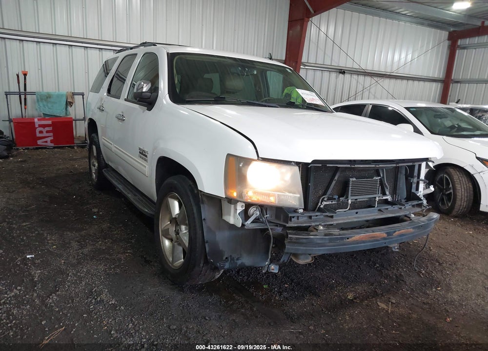 2011 CHEVROLET TAHOE LT VIN: 1GNSCBE04BR355148
